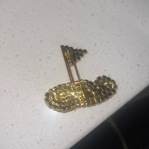 Vintage Rhinestone Golf Pin ⛳️ - Picture 3 of 3
